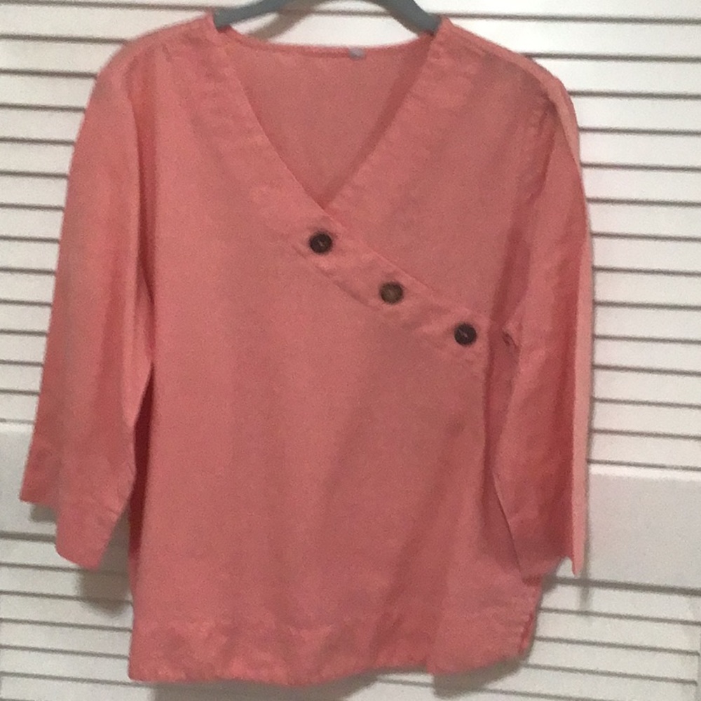 Cotton Linen blend top with wooden button accents, 3/4 sleeves and hem edges